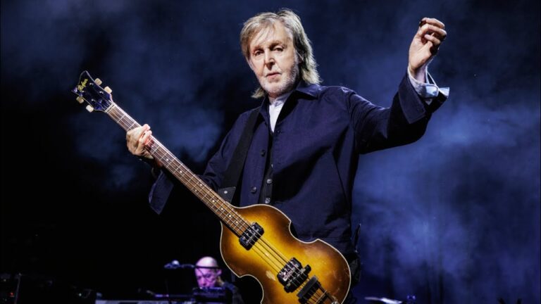 PAUL MCCARTNEY LLEVA TOCANDO MÁS…