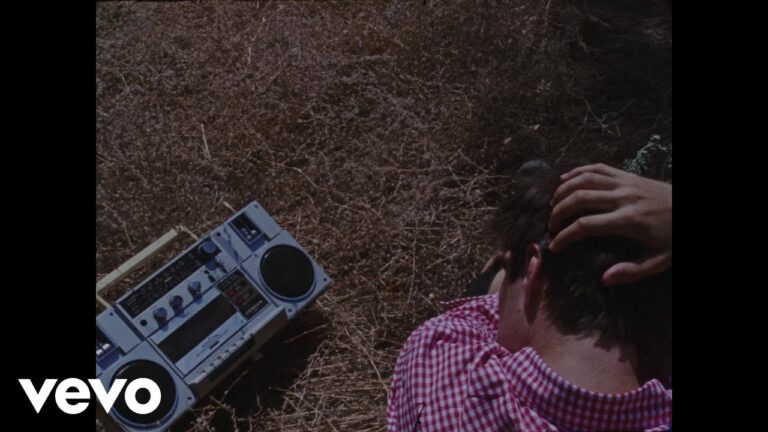 Martin le canta al eclipse